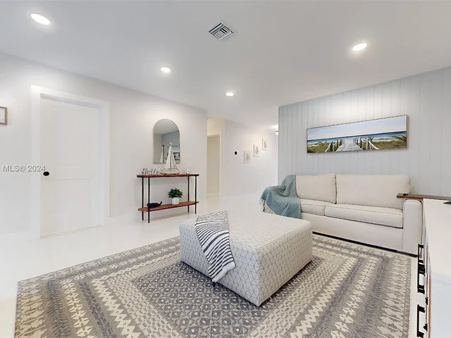 1201 S Citrus Isle # 2, Fort Lauderdale FL 33315