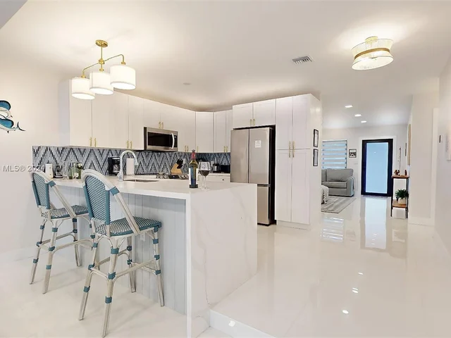 1201 S Citrus Isle # 2, Fort Lauderdale FL 33315