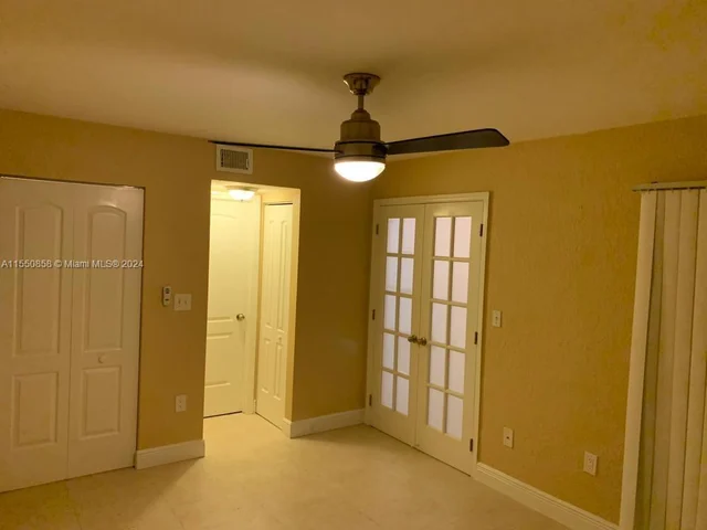 2861 N Oakland Forest Dr # 201, Oakland Park FL 33309