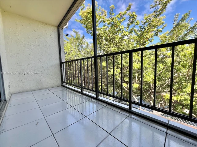 7829 Miller Dr # B202, Miami FL 33155