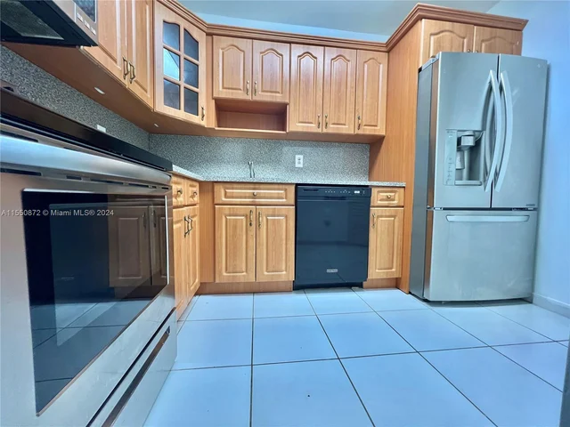 7829 Miller Dr # B202, Miami FL 33155