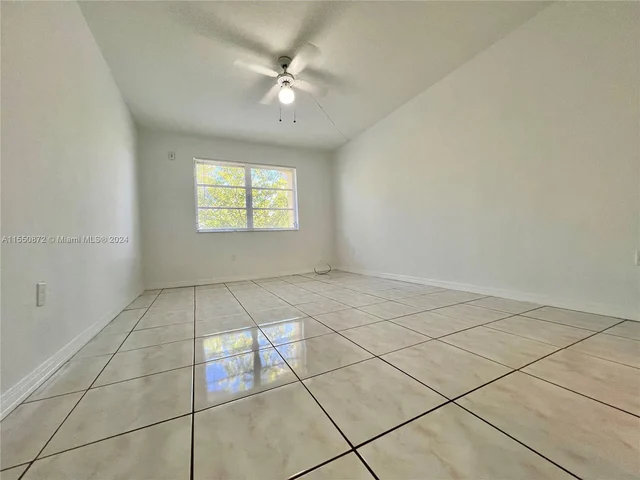 7829 Miller Dr # B202, Miami FL 33155