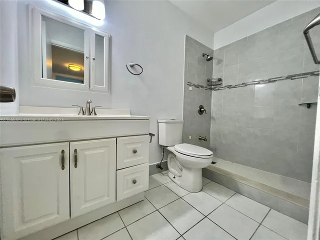 7829 Miller Dr # B202, Miami FL 33155