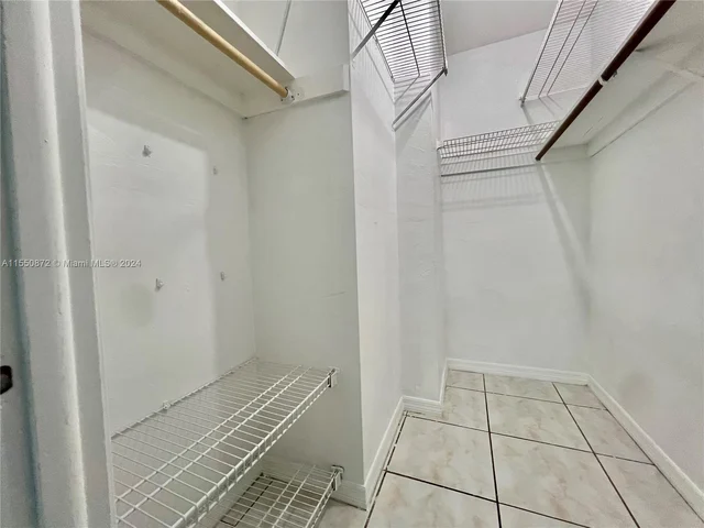 7829 Miller Dr # B202, Miami FL 33155