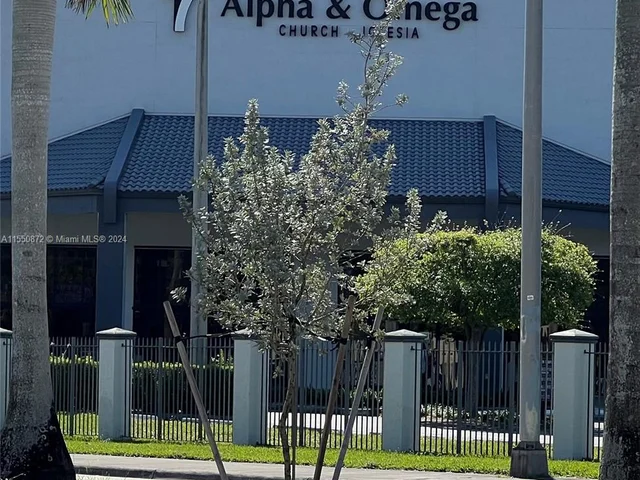 7829 Miller Dr # B202, Miami FL 33155