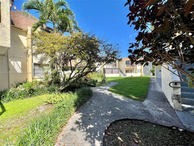 7829 Miller Dr # B202, Miami FL 33155