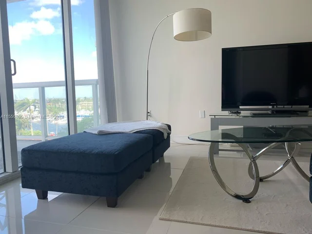 1861 NW S River Dr # 902, Miami FL 33125