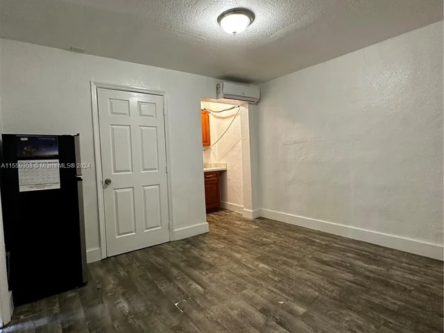 1064 NW 103rd St # 1066, Miami FL 33150