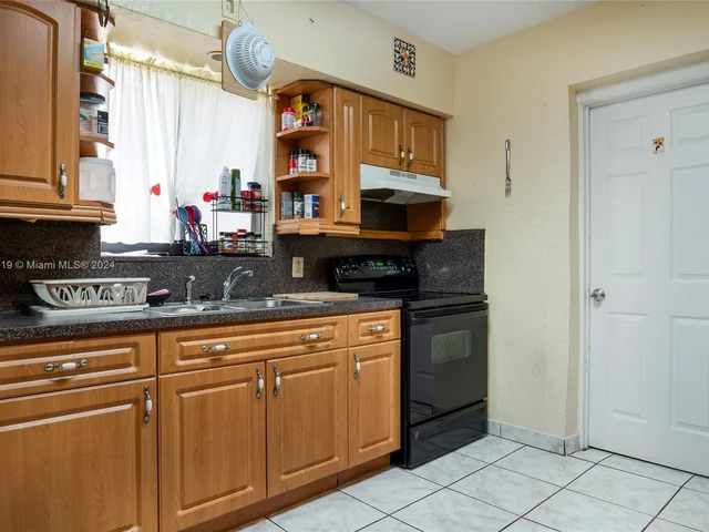 1160 NW 120th St, North Miami FL 33168