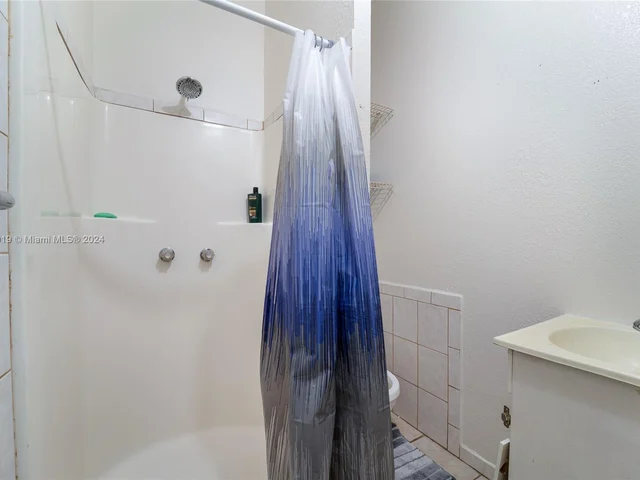 1160 NW 120th St, North Miami FL 33168