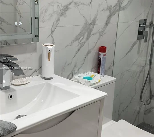 3149 W 68th Pl, Hialeah FL 33018