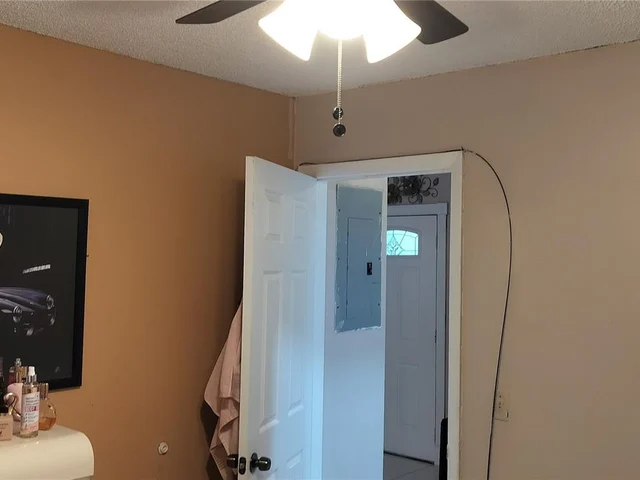 3149 W 68th Pl, Hialeah FL 33018