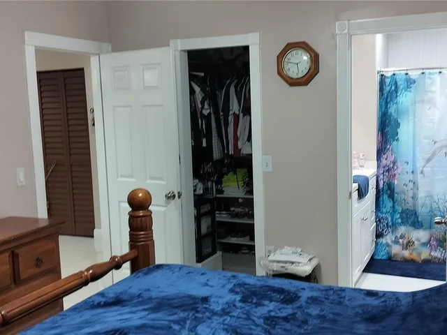 3149 W 68th Pl, Hialeah FL 33018