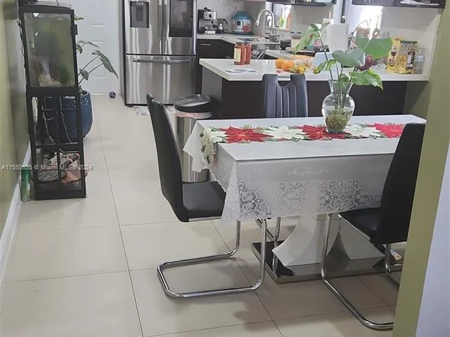 320 NW 2nd St, Florida City FL 33034