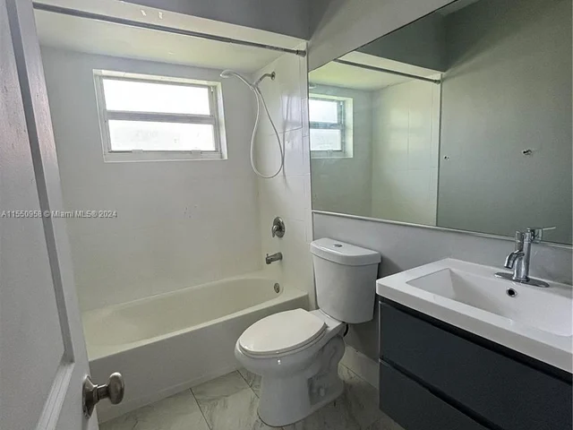 1075 101st St # 8, Bay Harbor Islands FL 33154