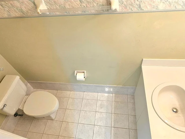 13160 NW 7th Ter, Miami FL 33182