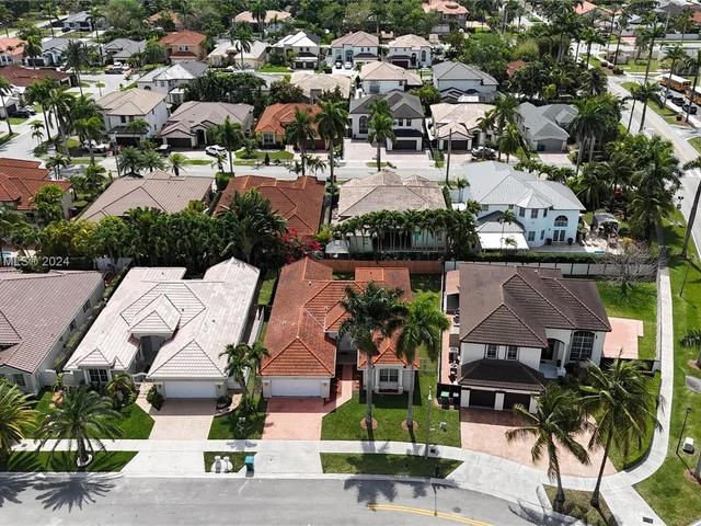 13160 NW 7th Ter, Miami FL 33182