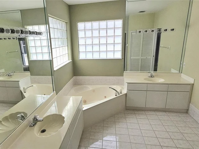 13160 NW 7th Ter, Miami FL 33182