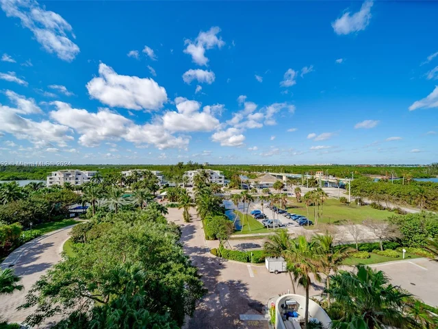 6001 N Ocean Dr # 702, Hollywood FL 33019