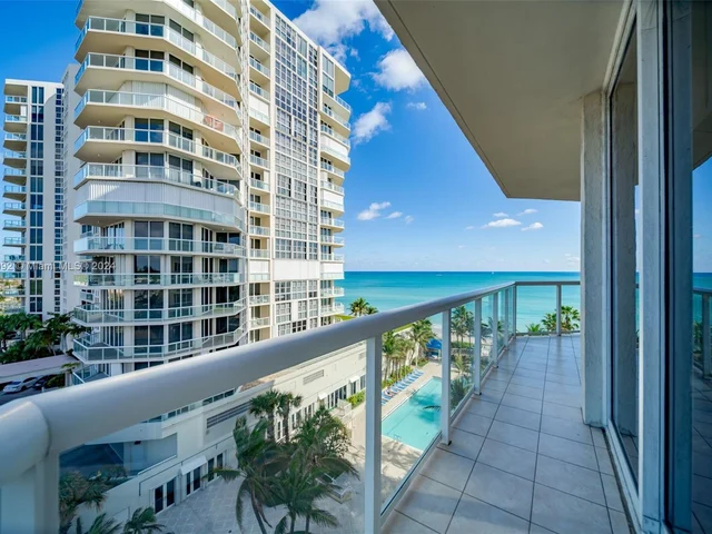 6001 N Ocean Dr # 702, Hollywood FL 33019