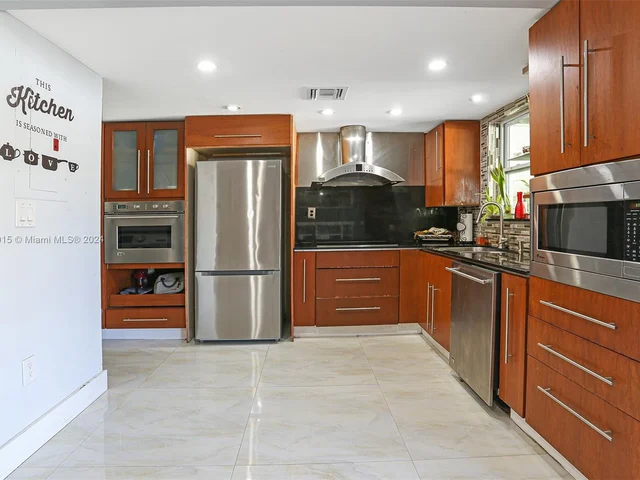 1611 SW 124th Pl Concourse # 123, Miami FL 33175