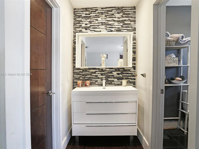 1611 SW 124th Pl Concourse # 123, Miami FL 33175