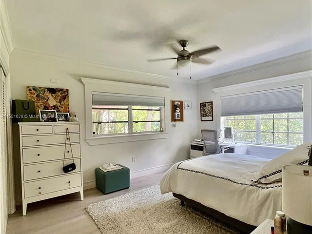 5209 Riviera Dr, Coral Gables FL 33146