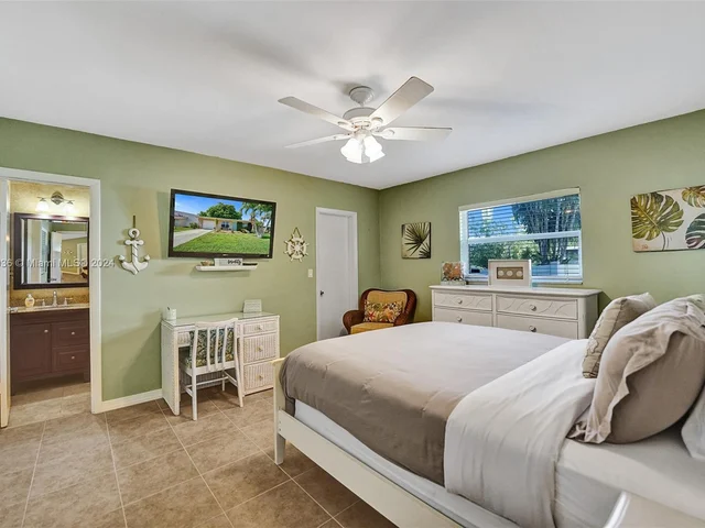 417 SE 3rd Pl # 0, Dania Beach FL 33004