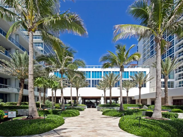 6899 Collins Ave # 2804, Miami Beach FL 33141