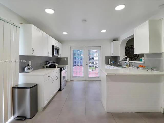 16313 SW 103rd Pl, Miami FL 33157