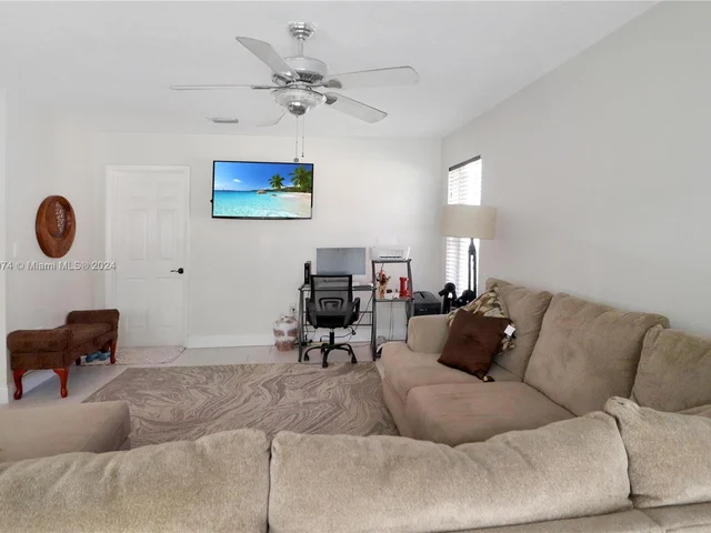 16313 SW 103rd Pl, Miami FL 33157