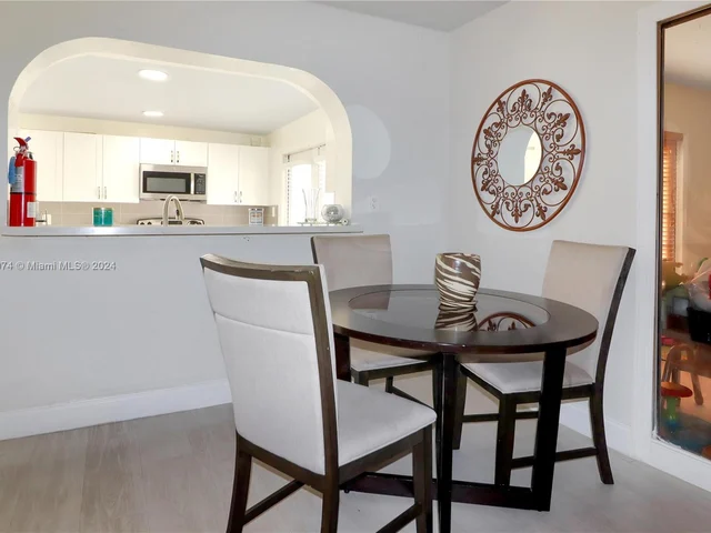 16313 SW 103rd Pl, Miami FL 33157