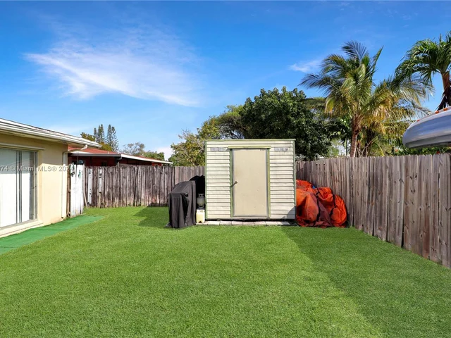 16313 SW 103rd Pl, Miami FL 33157