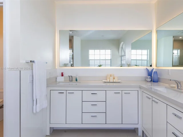 11153 SW 145th Pl, Miami FL 33186