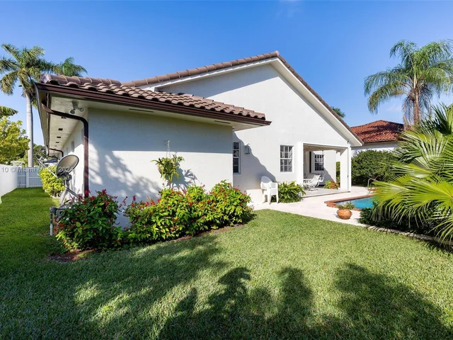 11153 SW 145th Pl, Miami FL 33186