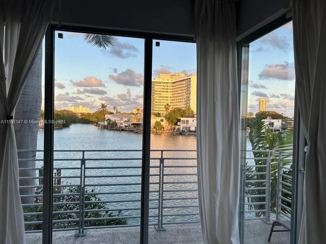 155 N Shore Dr # 155, Miami Beach FL 33141