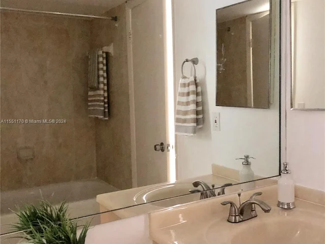 10141 W Sunrise Blvd # 203, Plantation FL 33322