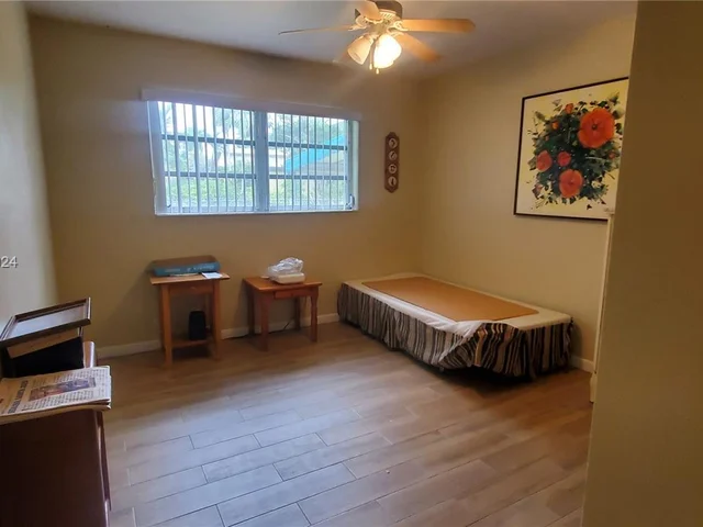 14760 S Spur Dr, Miami FL 33161