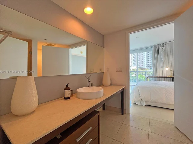 495 Brickell Ave # 520, Miami FL 33131