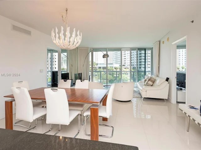 495 Brickell Ave # 520, Miami FL 33131
