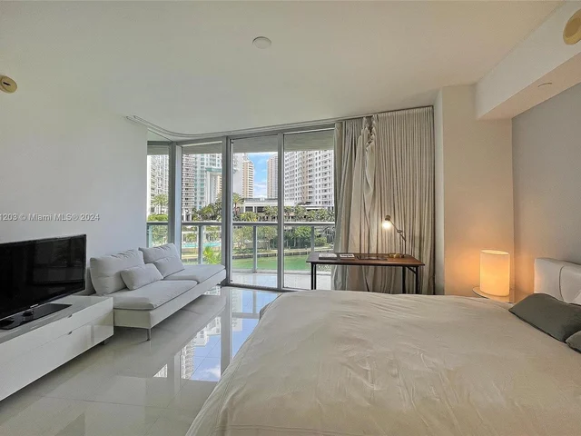 495 Brickell Ave # 520, Miami FL 33131