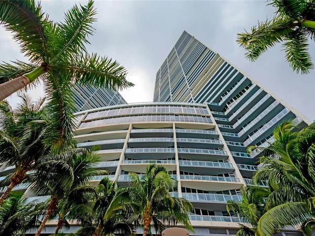 495 Brickell Ave # 520, Miami FL 33131