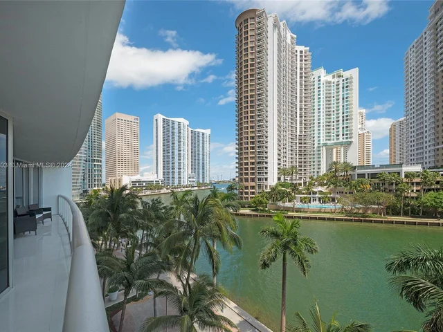 495 Brickell Ave # 520, Miami FL 33131