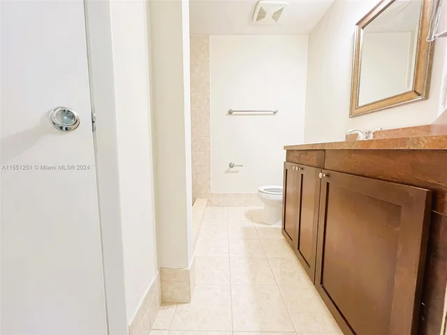 327 Gulfstream Rd, Dania Beach FL 33004