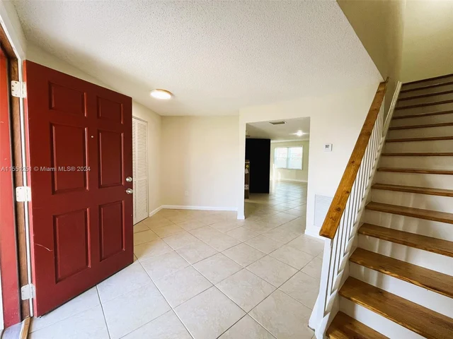 327 Gulfstream Rd, Dania Beach FL 33004