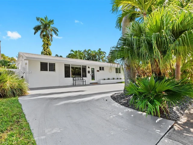 905 N 13th Ct, Hollywood FL 33019