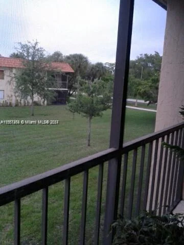 369 Lakeview Dr # 204, Weston FL 33326