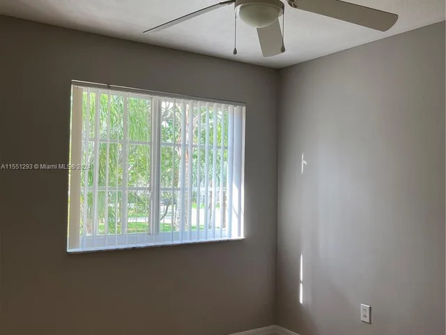 2243 NW 170th Ave, Pembroke Pines FL 33028