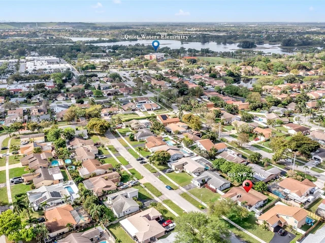 303 NW 41st Ave, Deerfield Beach FL 33442