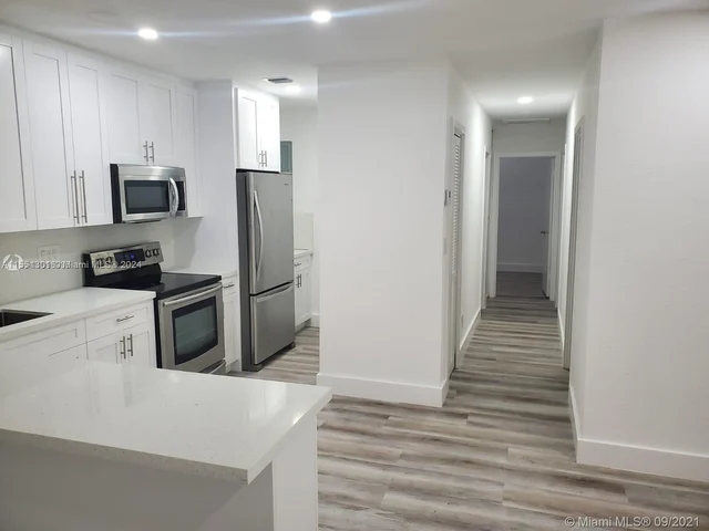 16935 SW 93 ave, Palmetto Bay FL 33157